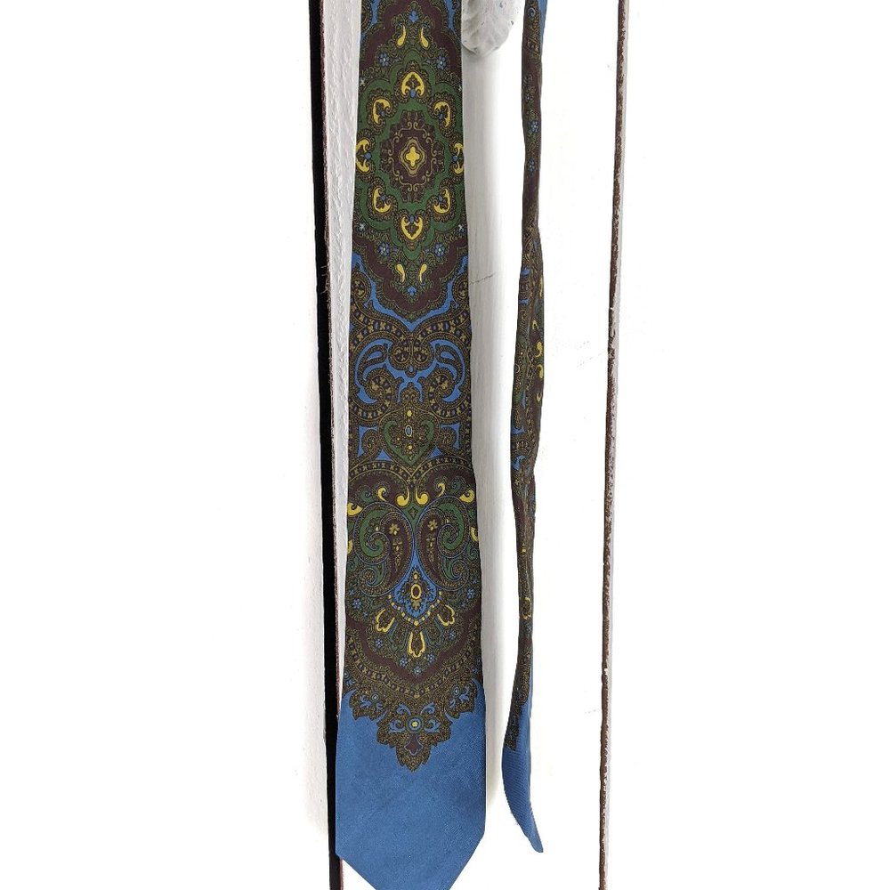 Mr Roberts by Damon blue green paisley silk neck tie